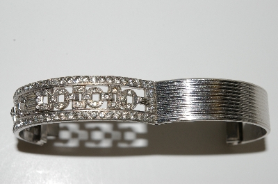 +MBA #E42-084  "Vintage Silvertone Clear Crystal Rhinestone Bangle Bracelet"