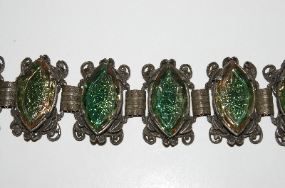 +MBA #E42-052  "Vintage Green Art Glass Linked Bracelet"