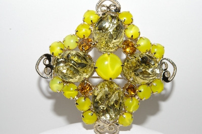 +MBA #E43-038  "Vintage Goldtone Yellow Glass & Rhinestone Brooch"