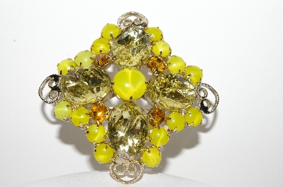 +MBA #E43-038  "Vintage Goldtone Yellow Glass & Rhinestone Brooch"