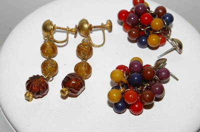 +MBA #E43-139  "Lot Of 2 Pairs Of Vintage Acrylic Earrings"