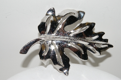 +MBA #E44-072  "Vintage Silvertone Leaf Pin/Pendant Combo"