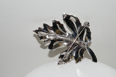 +MBA #E44-072  "Vintage Silvertone Leaf Pin/Pendant Combo"