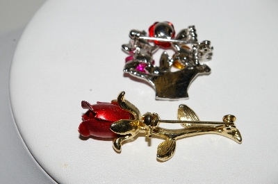 **MBA #E44-043  "Vintage Lot Of 2 Rose Pins"