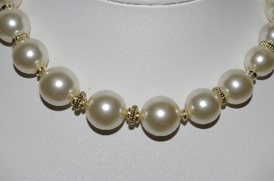 +MBA #E44-021   "Vintage Faux Pearl Bead Necklace"