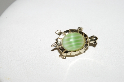 **MBA #E44-195   "Vintage Goldtone Small Glass Stone Turtle Pin"