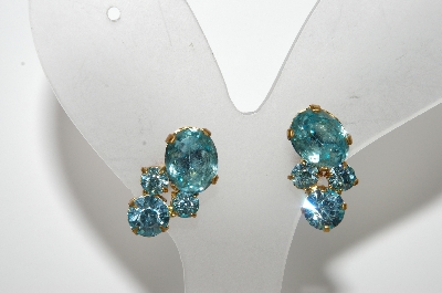 +MBA #E45-049   "Vintage Made In Austria Gold Tone Blue Crystal Rhinestone Screw Back Earrings"