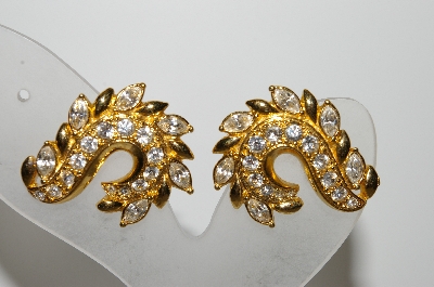 +MBA #E45-252   "Vintage Goldtone Clear Crystal Rhinestone Clip On Earrings"