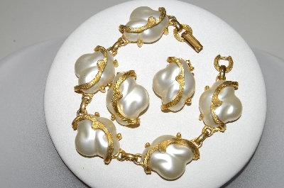 +MBA #E45-164   "Judy Lee Goldtone Fancy Faux Pearl Bracelet & Earring Set"