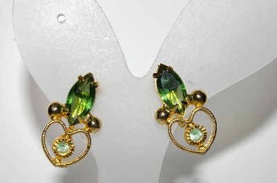 +MBA #E46-130   "Vintage Goldtone Green Glass Stone Clip On Earrings"