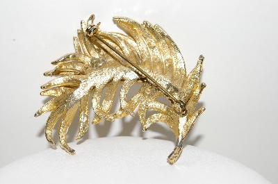 **MBA #E46-052   "Vintage Gold Plated Fancy Leaf Pin"