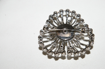 **MBA #E46-093   "Vintage Silvertone Clear Crystal Rhinestone Pin"