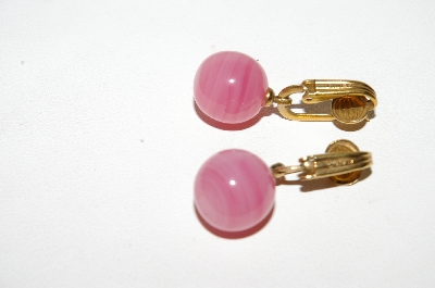 +MBA #E46-138   "Ciner Gold Tone Pink Glass Bead Clip On Earrings"