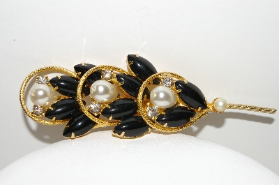 **MBA #E46-046   "Vintage Goldtone Black Glass Stone & Faux Pearl Fancy Pin"