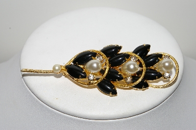 **MBA #E46-046   "Vintage Goldtone Black Glass Stone & Faux Pearl Fancy Pin"