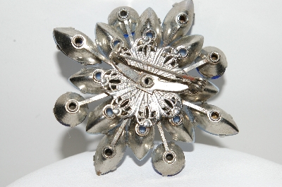 **MBA #E46-032   "Vintage Silvertone Multi Shades Of Blue Glass Flower Pin"