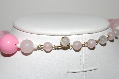 +MBA #E46-001   "Vintage Pink Acrylic Bead Necklace"
