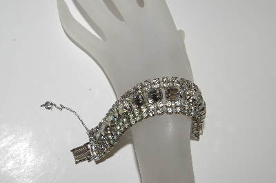 +MBA #E47-086   "Vintage Silvertone Round & Emerals Cut Clear Crystal Rhinestone Bracelet"