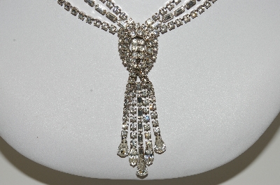+MBA #E47-001   "Vintage Plated Silver Clear Crystal Rhinestone Necklace"