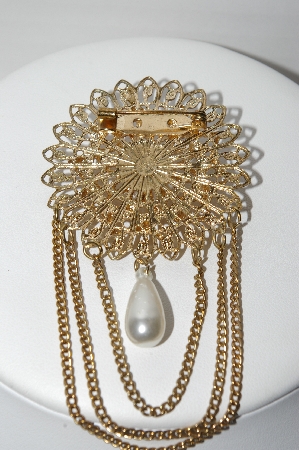 +MBA #91-003   "Vintage Gold Plated Faux Pearl Pin With Layered Chains" 