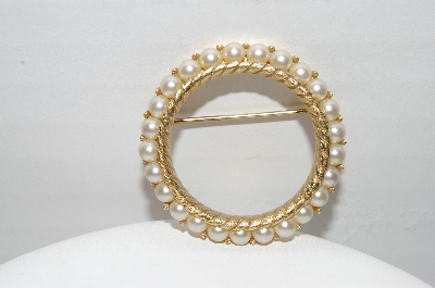 +MBA #91-269   "Trifari Gold Tone Circle Faux Pearl Pin"