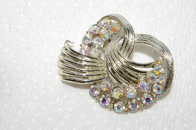 **MBA #E48-087   "Vintage Goldtone AB Crystal Pin"