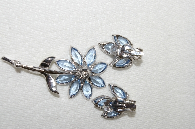 +MBA #E48-059   "Vintage Silvertone Blue Glass Flower Pin & Matching Earrings"