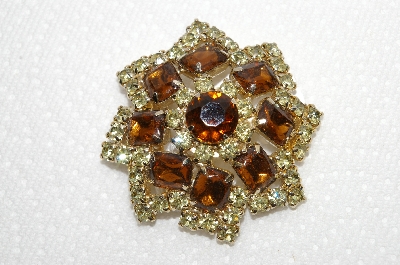 **MBA #E48-057   "Vintage Goldtone Brown & Clear Rhinestone Brooch"