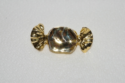 **MBA #E48-121   "Vintage Gold Plated Wraped Candy Pin"