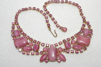 +MBA #E49-135   "Vintage Gold Tone Pink Art Glass & Rhinestone Chocker"
