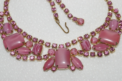 +MBA #E49-135   "Vintage Gold Tone Pink Art Glass & Rhinestone Chocker"