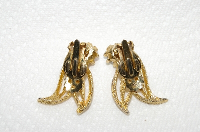 +MBA #E49-088   "Vintage Gold Tone Red AB Crystal Rhinestone Clip On Earrings"