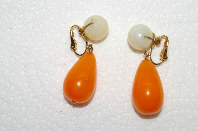 +MBA #E49-177   "Vogue Gold Tone Orange & Cream Colored Glass Stone Clip On Earrings"