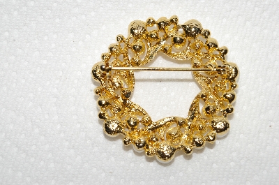 **MBA #E49-132   "Vintage Gold Tone Fancy Faux Pearl & Clear Rhinestone Pin"