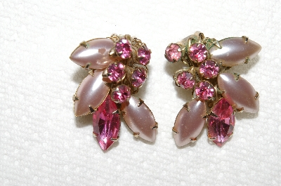 +MBA #E50-154   "Vintage Goldtone Pink Rhinestone & Faux Pearl Clip On Earrings"