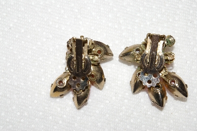 +MBA #E50-154   "Vintage Goldtone Pink Rhinestone & Faux Pearl Clip On Earrings"