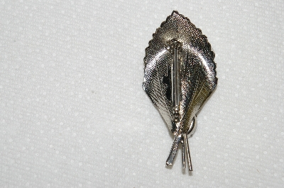 **MBA #E50-098   "Vintage Silvertone Blue Crystal Rhinsetone Leaf Pin"