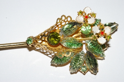 **MBA #E50-174   "Vintage Gold Tone Art Glass & Rhinestone Flower Pin"