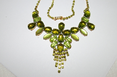 +MBA #E50-442   "Vintage Green Glass & Acrylic Stone Green Crystal Rhinestone Necklace"
