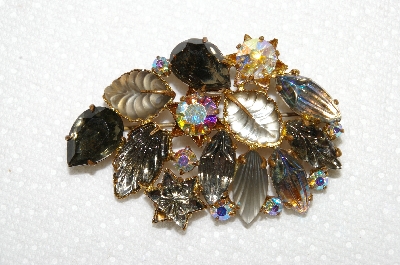+MBA #E52-066   "Vintage Juliana  Art Glass Stone & AB Crystal Rhinestone Brooch"