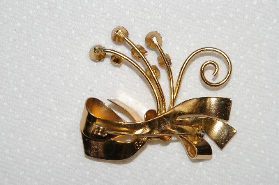 +MBA #E52-184   "Coro Gold Tone Purple Rhinestone & Faux Pearl Fancy Bow Pin"