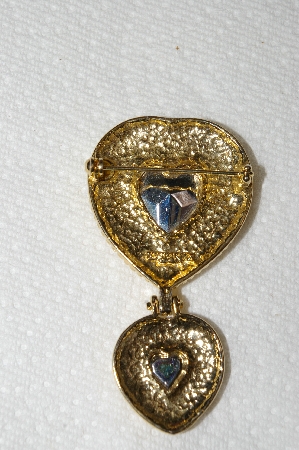 **MBA #E52-135   "Vintage Gold Plated Acrylic Stone Double Heart Pin"