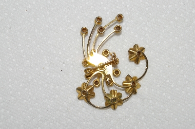 **MBA #E52-153   "Vintage Gold Tone Blue Crystal Rhinestone Flower Pin"