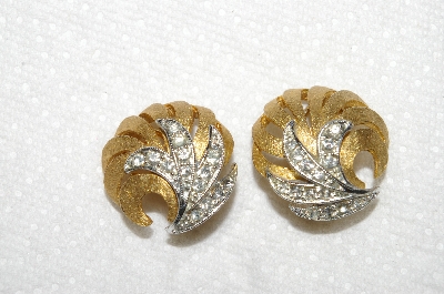 +MBA #E53-164   "Vintage Two Tone Clear Crystal Rhinestone Clip On Earrings"