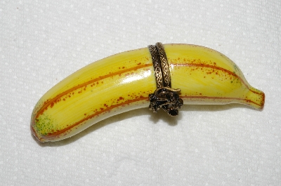 +MBA #E53-246   "Signed Limoges Bananna Trinket Box"
