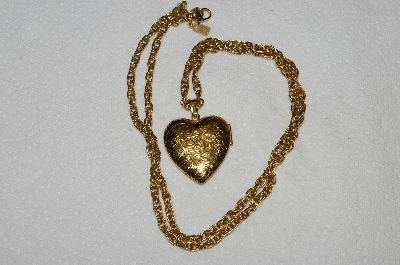 +MBA #E53-256   "Older 1928 Gold Tone Heart Locket  With 28" Chain"