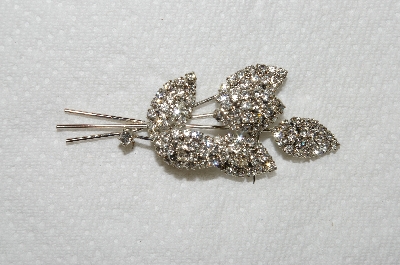 **MBA #E53-128   "Vintage Silvertone Fancy Clear Crystal Rhinestone Leaf Pin"