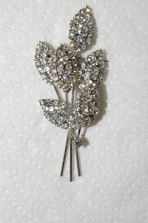 **MBA #E53-128   "Vintage Silvertone Fancy Clear Crystal Rhinestone Leaf Pin"