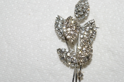 **MBA #E53-128   "Vintage Silvertone Fancy Clear Crystal Rhinestone Leaf Pin"