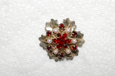 **MBA #E53-232   "Vintage Goldtone Red Crystal Rhinestone & Faux Pearl Flower Pin"